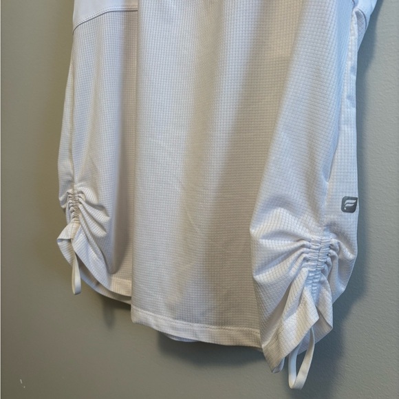 ✨$8 CLEAR-OUT✨ Fabletics Sport Workout Ruched Racerback Active Tank Top White - Picture 3 of 5